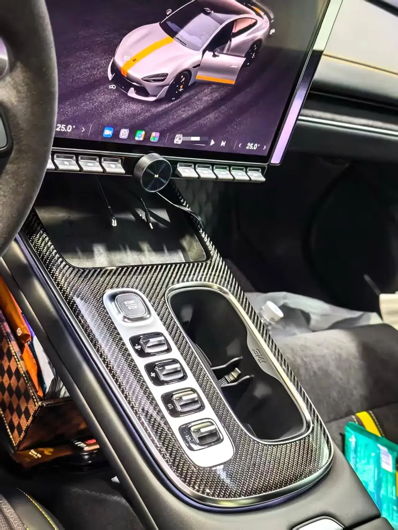 2025 MI SU7 thumbnail 4