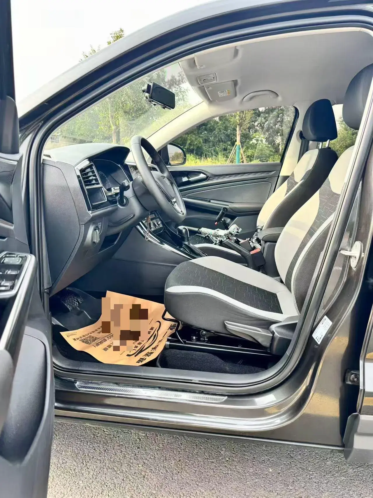 2019 JETTA VS5 thumbnail 4