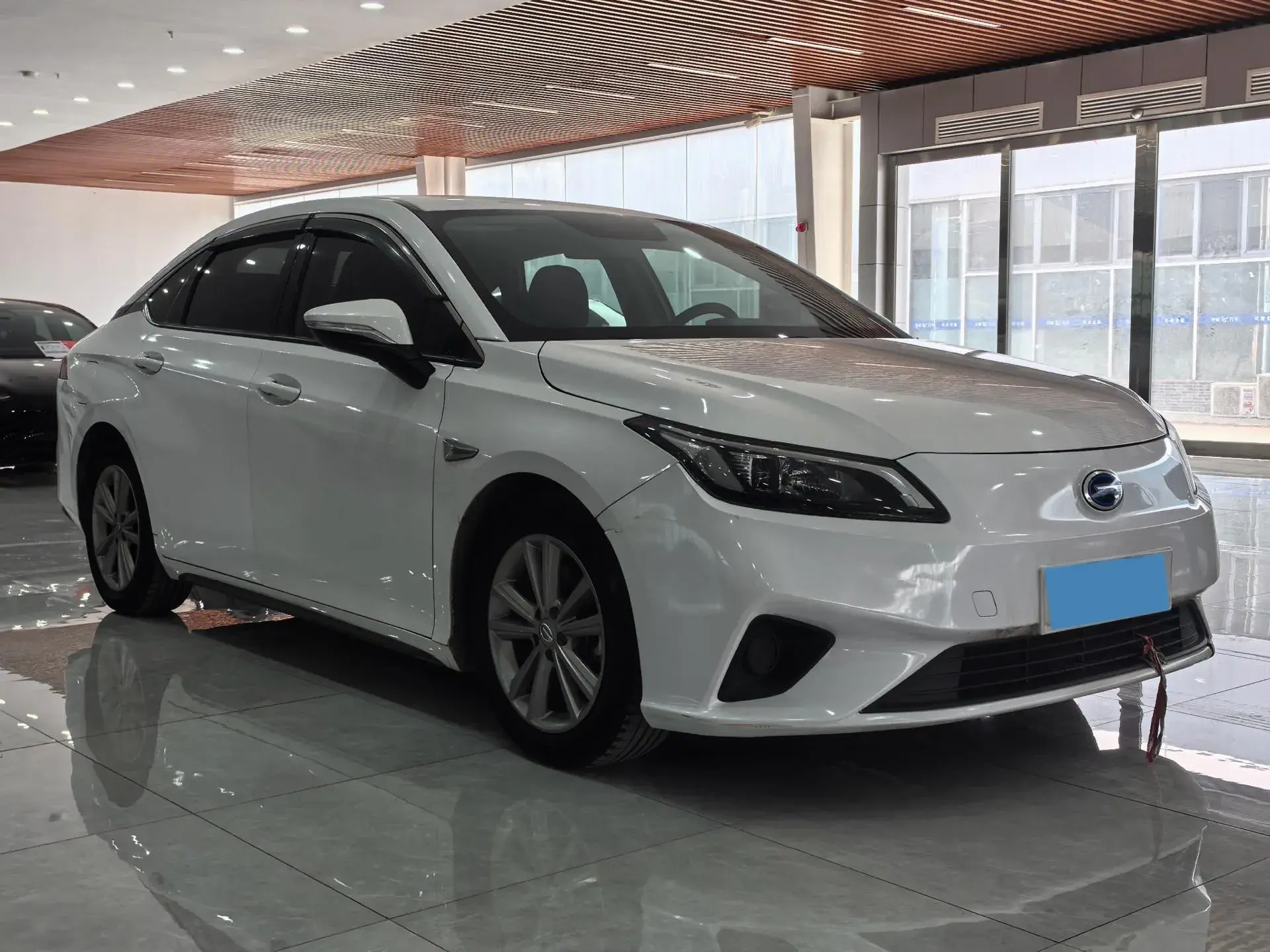 2019 AION S thumbnail 3