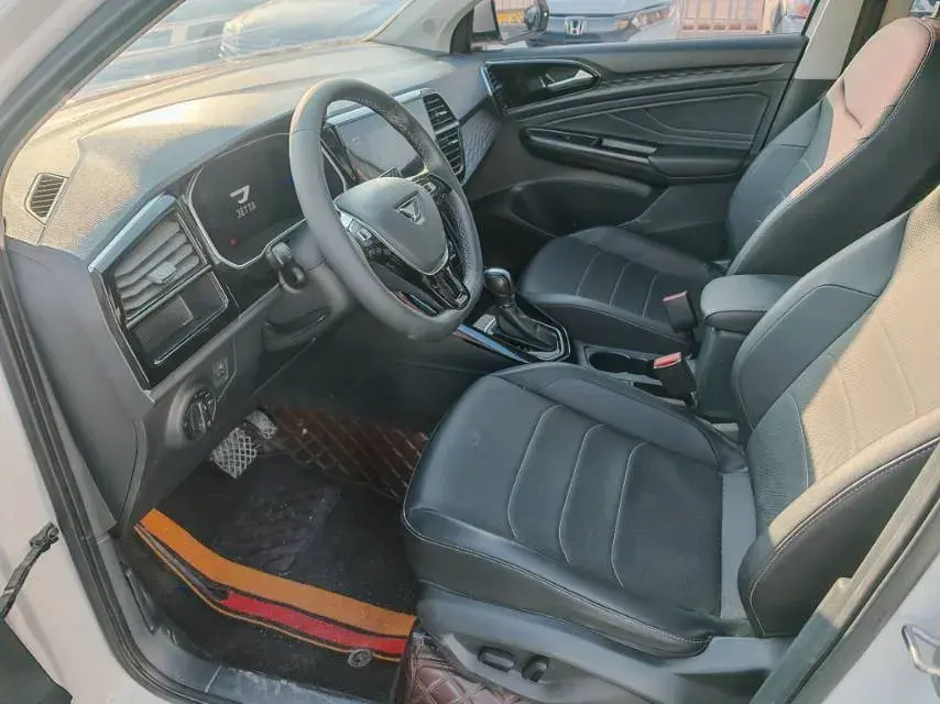 2022 JETTA VS5 thumbnail 4