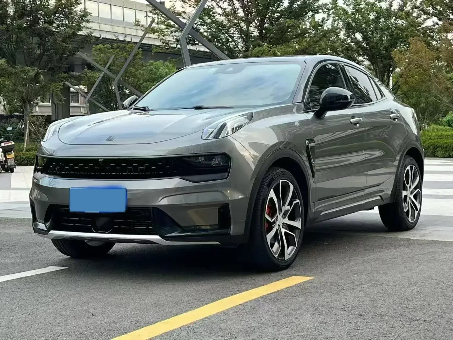 2020 LYNK&CO 05 view 1