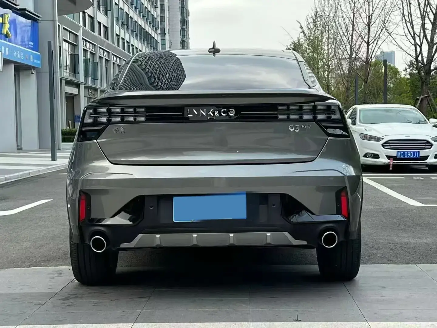 2020 LYNK&CO 05 thumbnail 3
