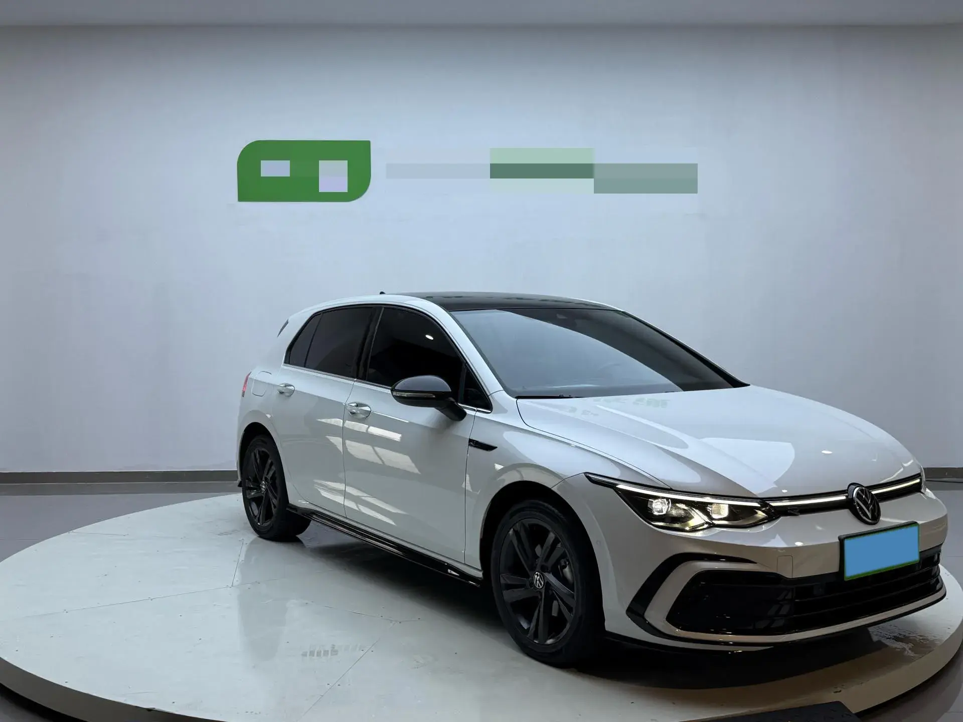 2021 VOLKSWAGEN GOLF thumbnail 3