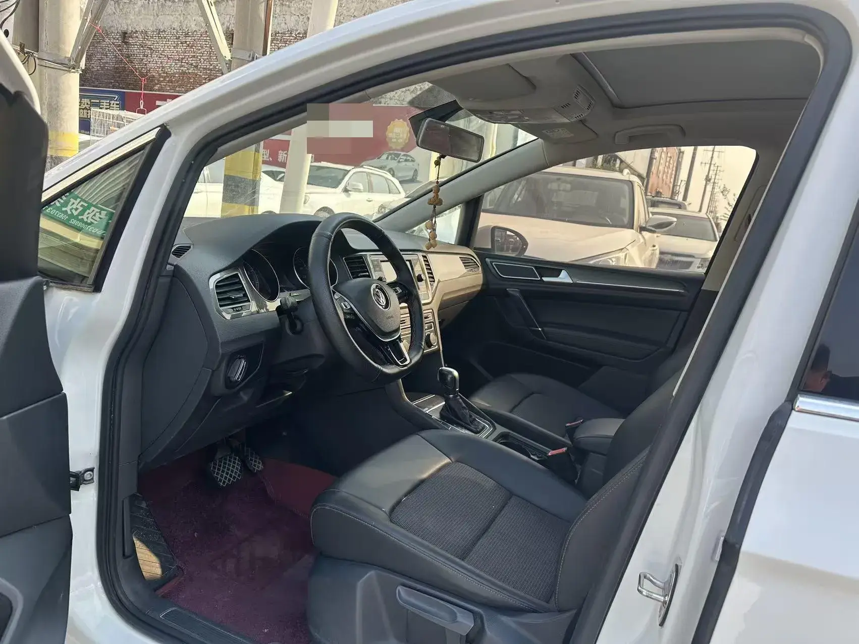 2018 VOLKSWAGEN GOLF thumbnail 4