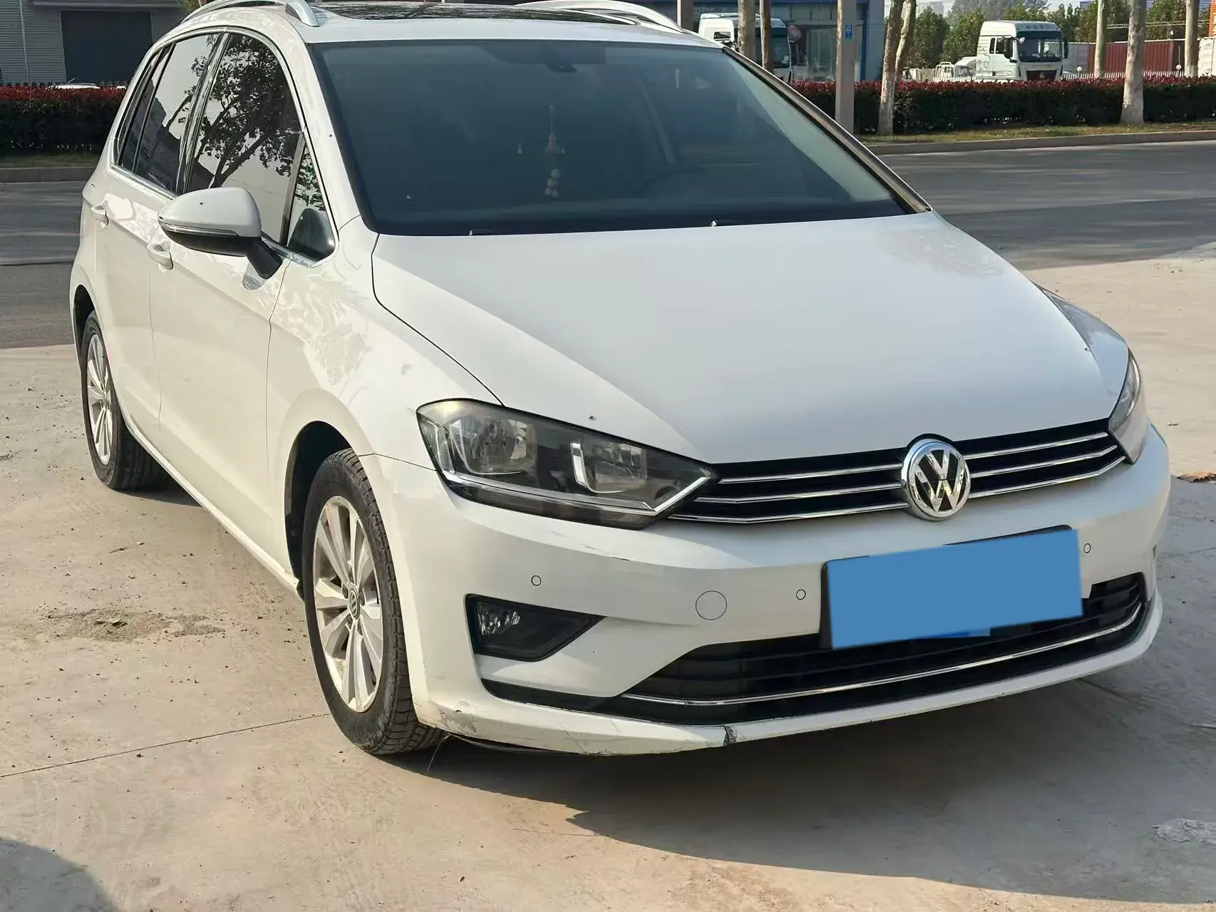 2018 VOLKSWAGEN GOLF thumbnail 3