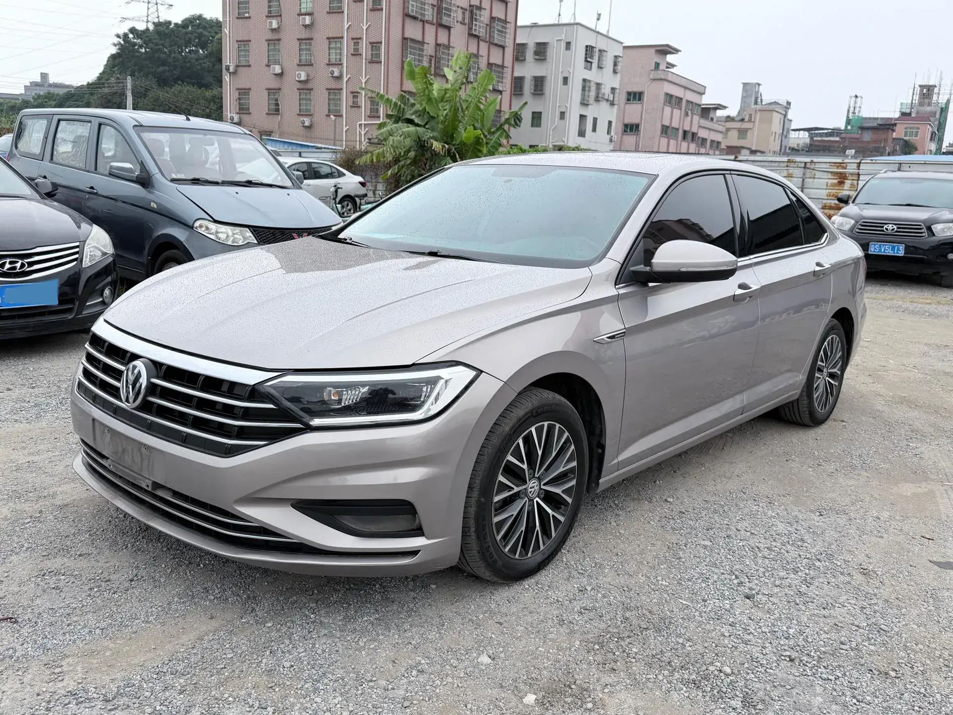 2021 VOLKSWAGEN SAGITAR view 1