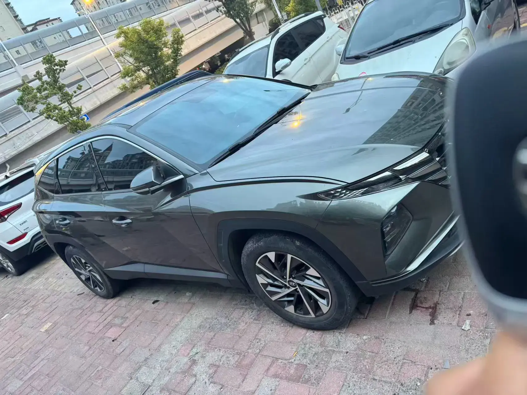 2021 HYUNDAI TUCSON thumbnail 2
