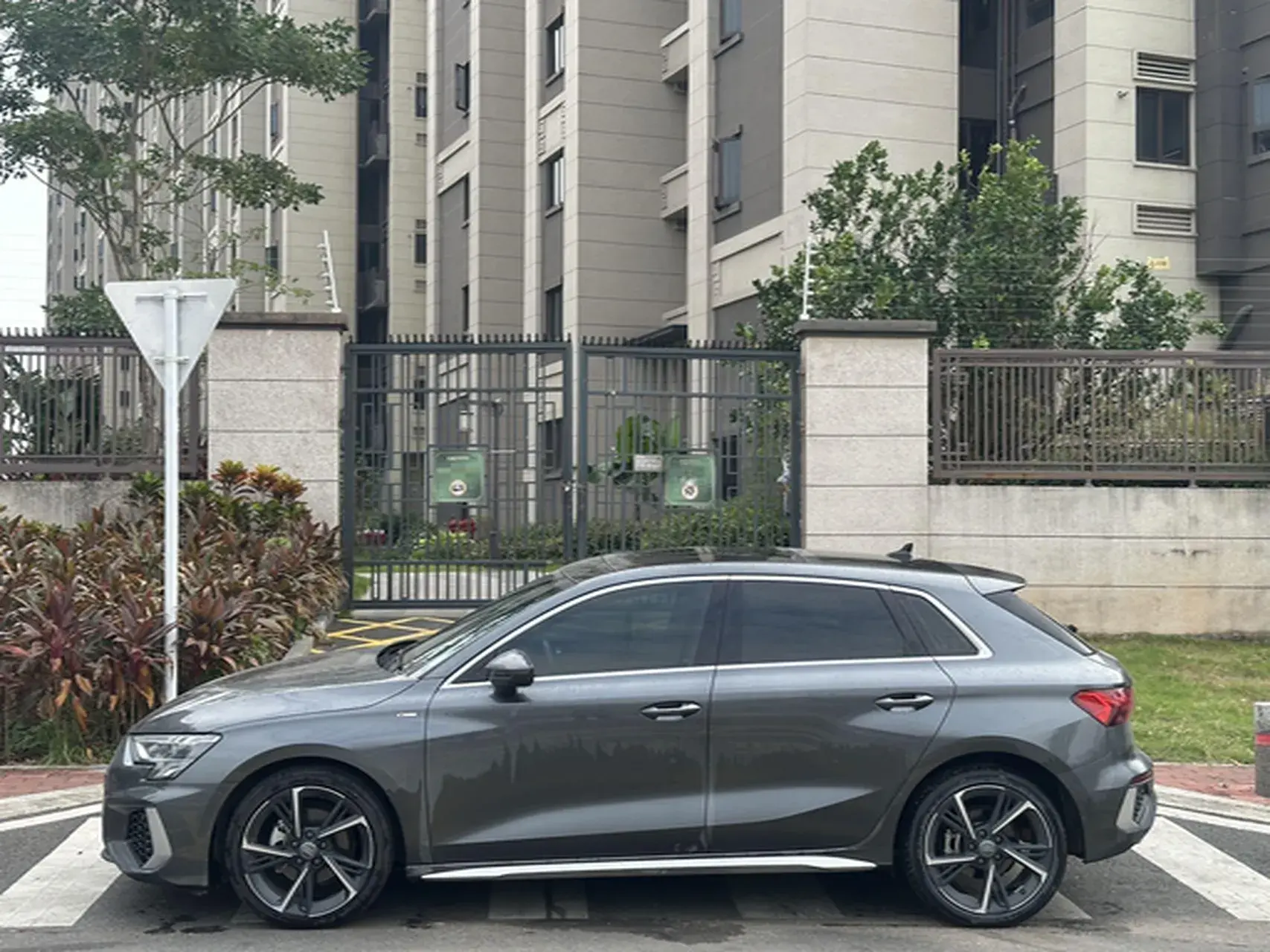 2021 AUDI A3 thumbnail 3