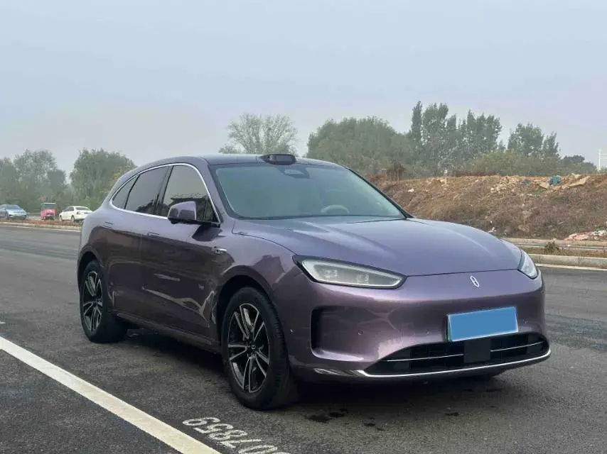 2025 AITO AITO thumbnail 3