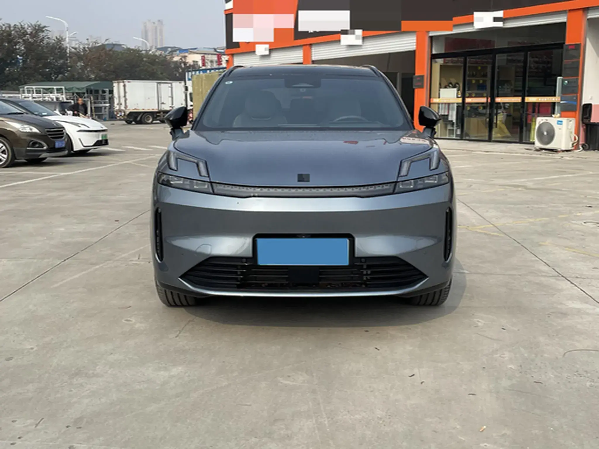 2025 LYNK&CO 08 thumbnail 2