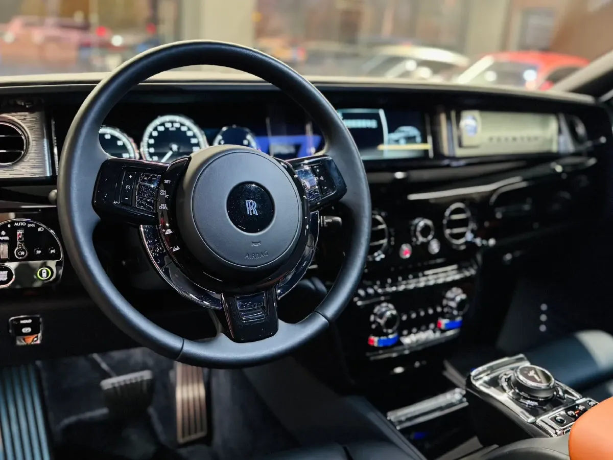 2018 Rolls-Royce Phantom 6.7T 571HP V12 8AT,autocango,china used car exporter,china ev exporter,chinese used car exporter,chinese used ev exporter