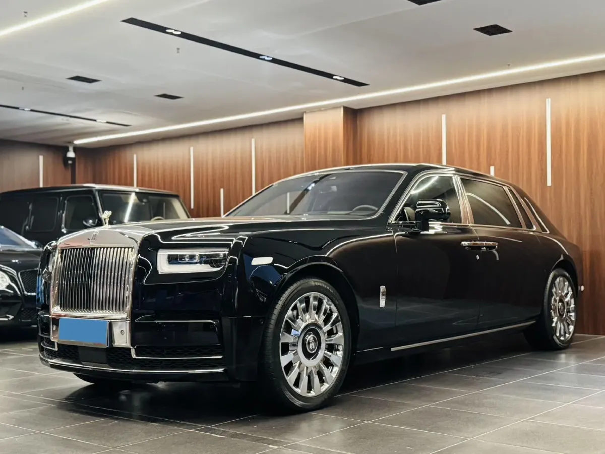 2018 Rolls-Royce Phantom 6.7T 571HP V12 8AT,autocango,china used car exporter,china ev exporter,chinese used car exporter,chinese used ev exporter