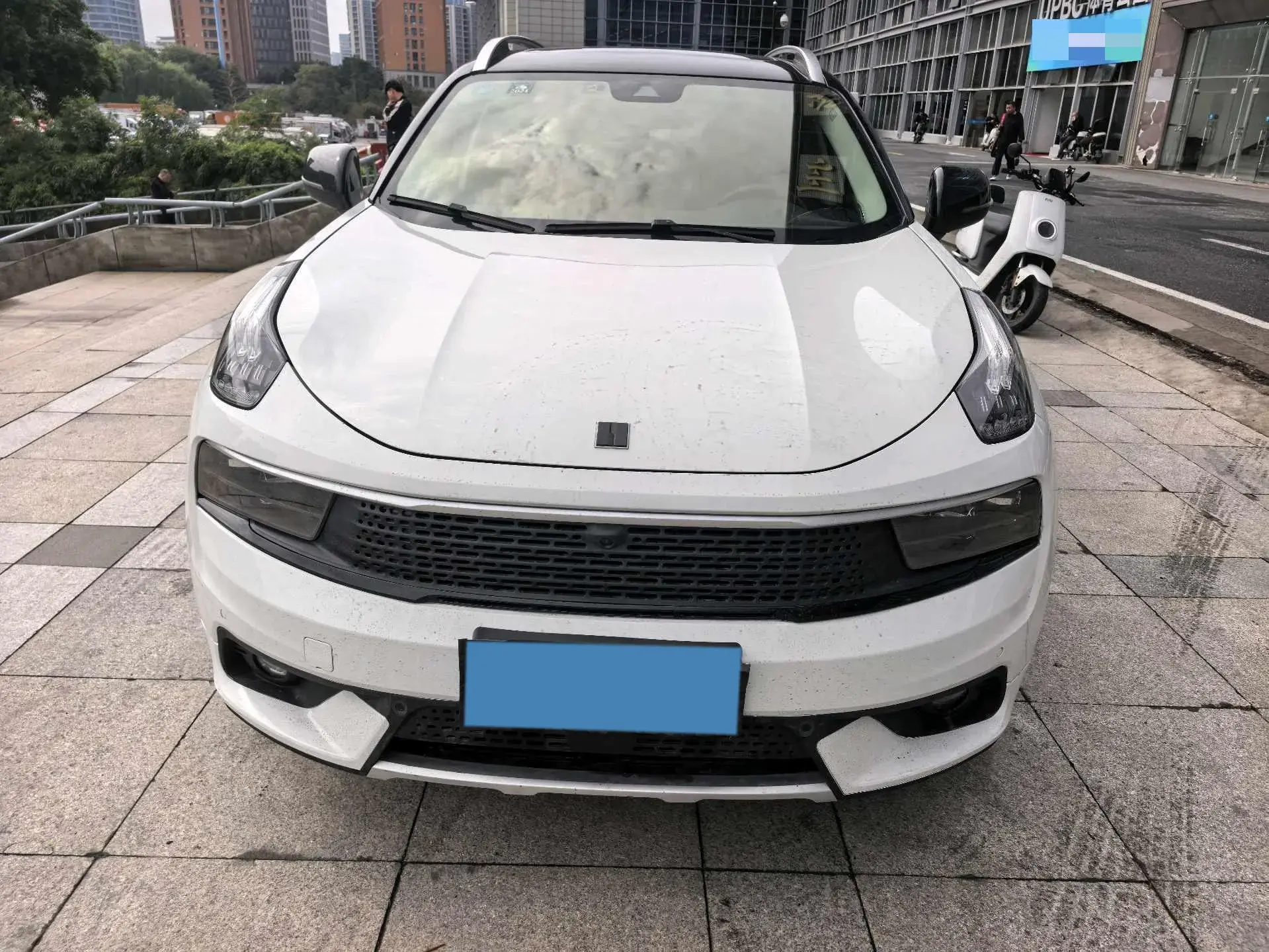 2019 LYNK&CO 01 thumbnail 2