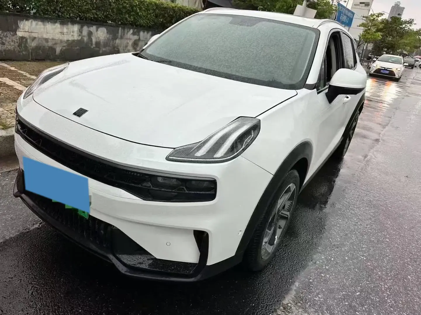 2020 LYNK&CO 06 view 1