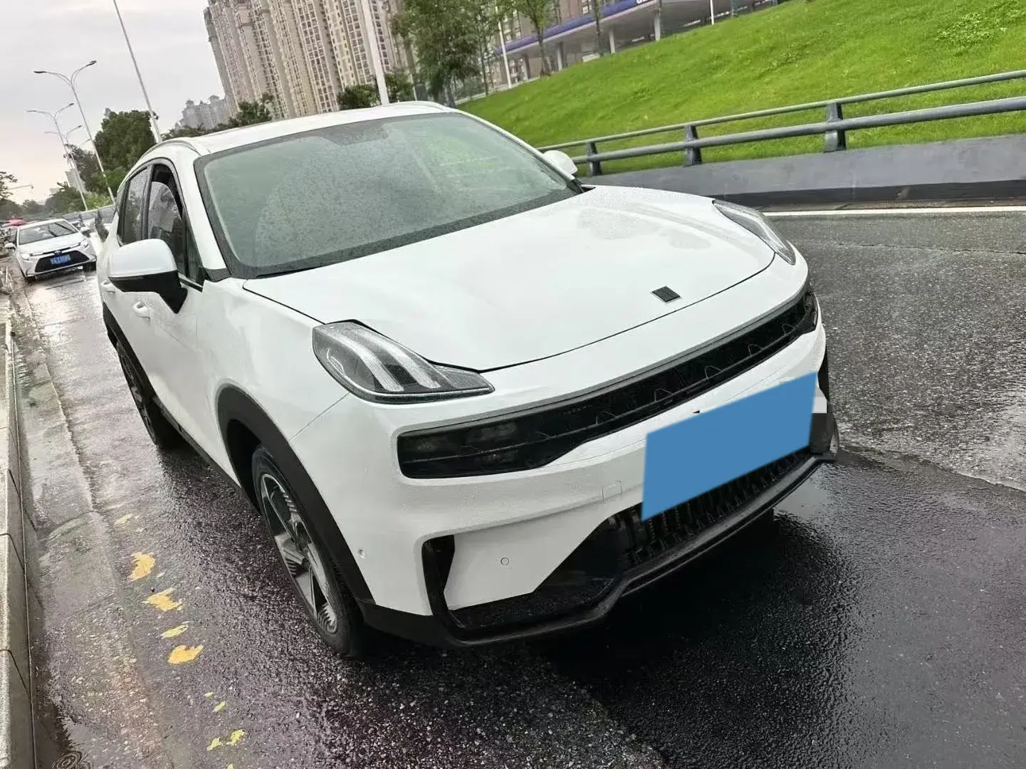 2020 LYNK&CO 06 thumbnail 2