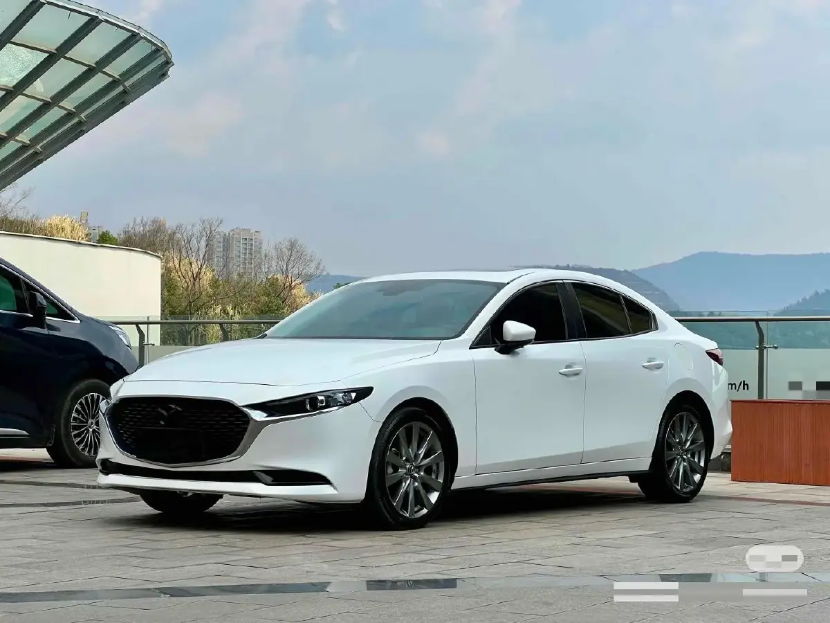 2022 Mazda 3 Axela 2.0L 158HP L4 6AT