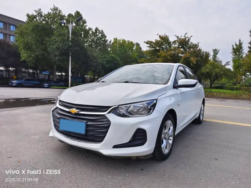 2020 CHEVROLET CAVALIER view 1