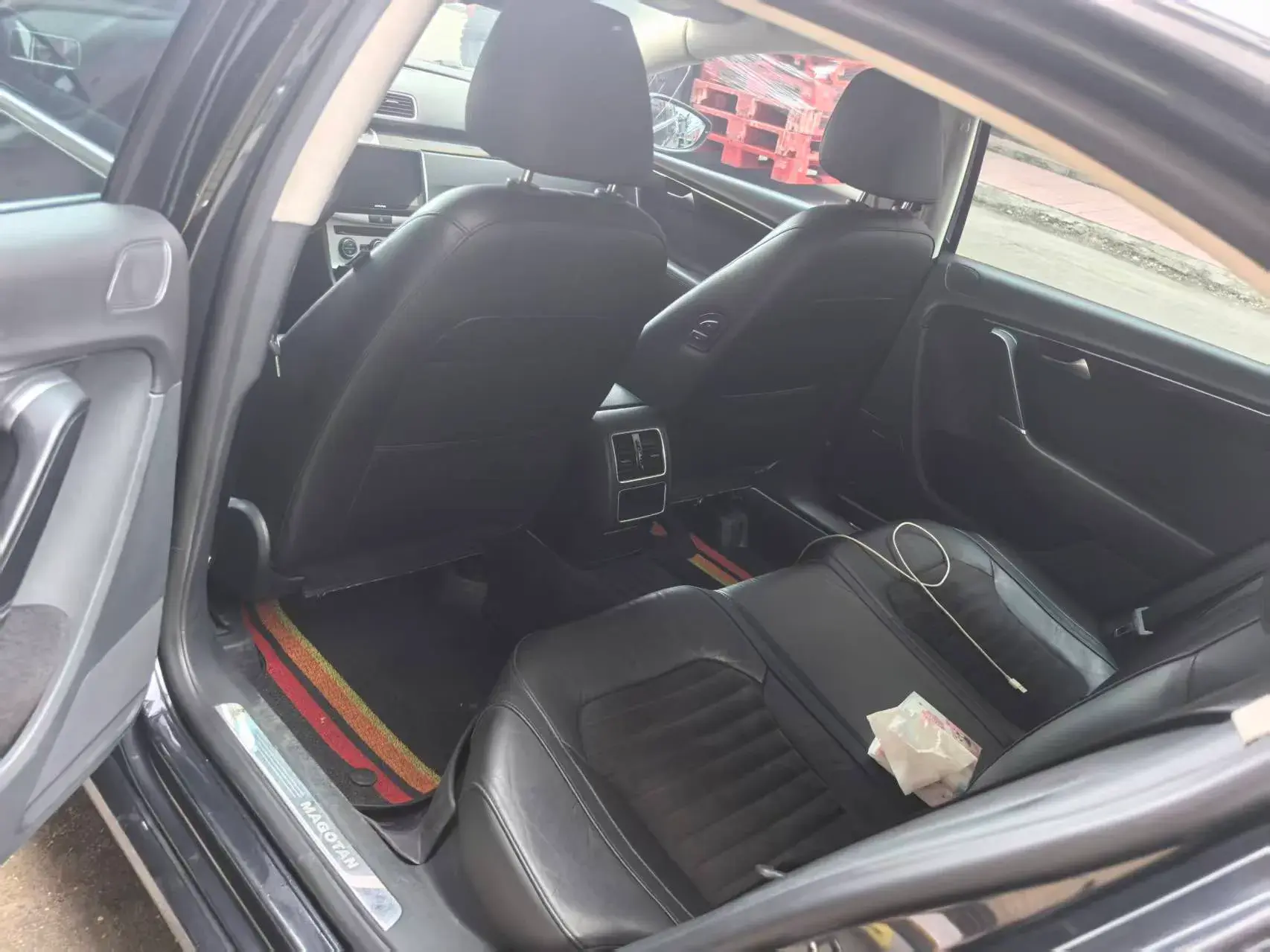 2018 VOLKSWAGEN MAGOTAN thumbnail 3