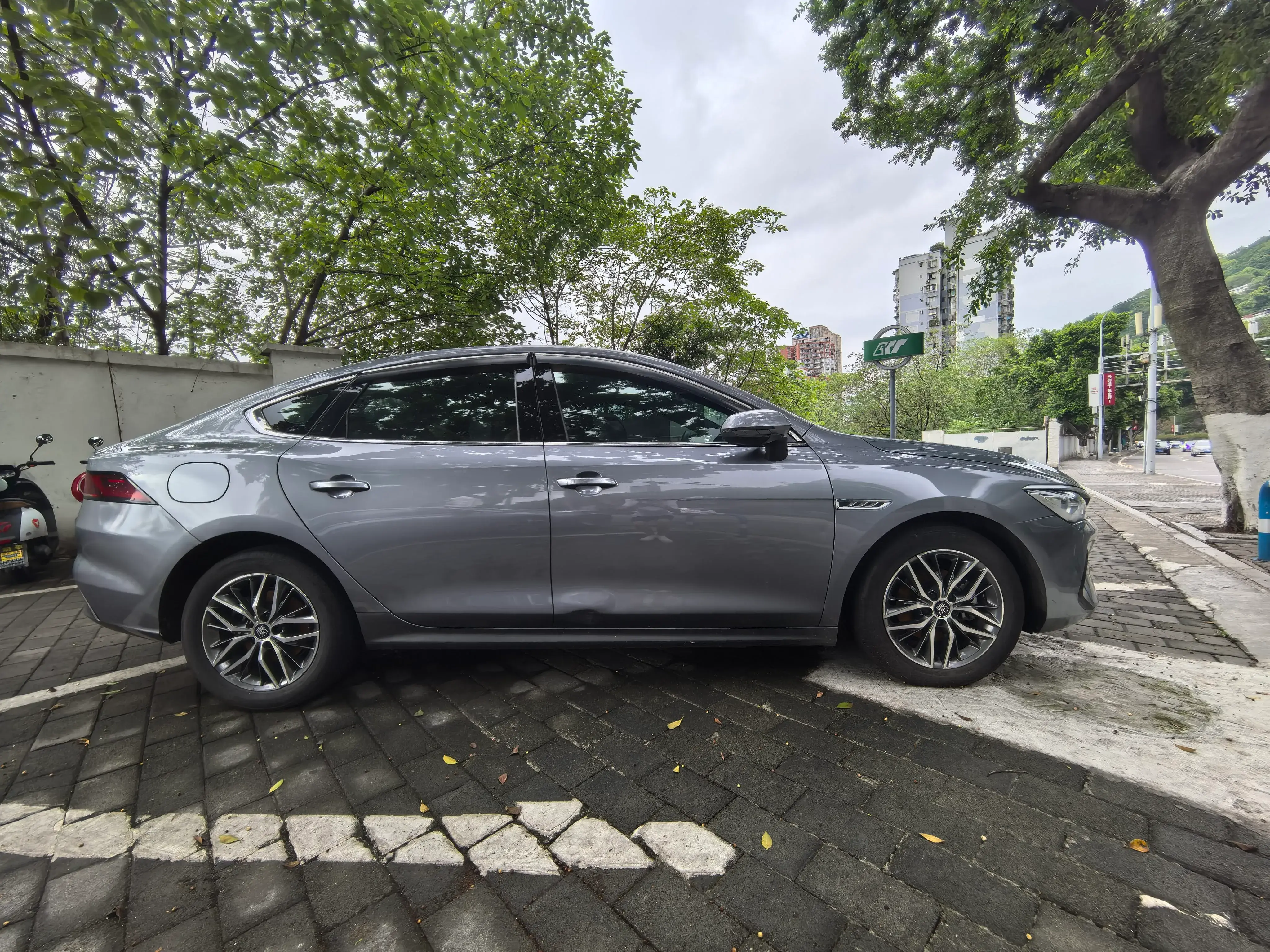 2021 BYD QIN thumbnail 3