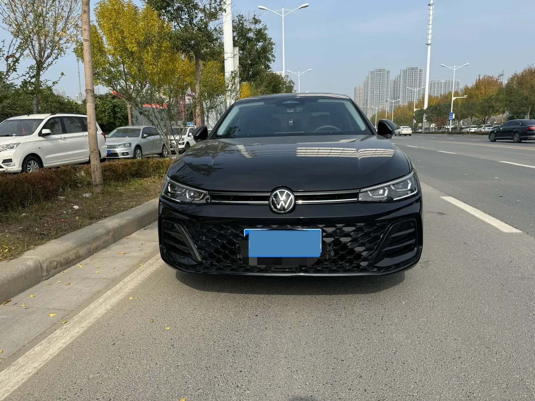 2025 VOLKSWAGEN PASSAT thumbnail 2