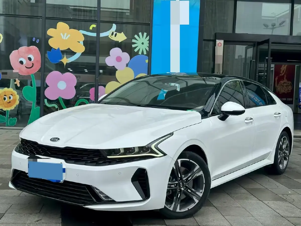 2020 Kia K5 2.0T 240HP L4 8AT