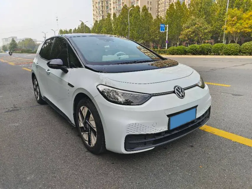 2023 VOLKSWAGEN ID.3 thumbnail 3