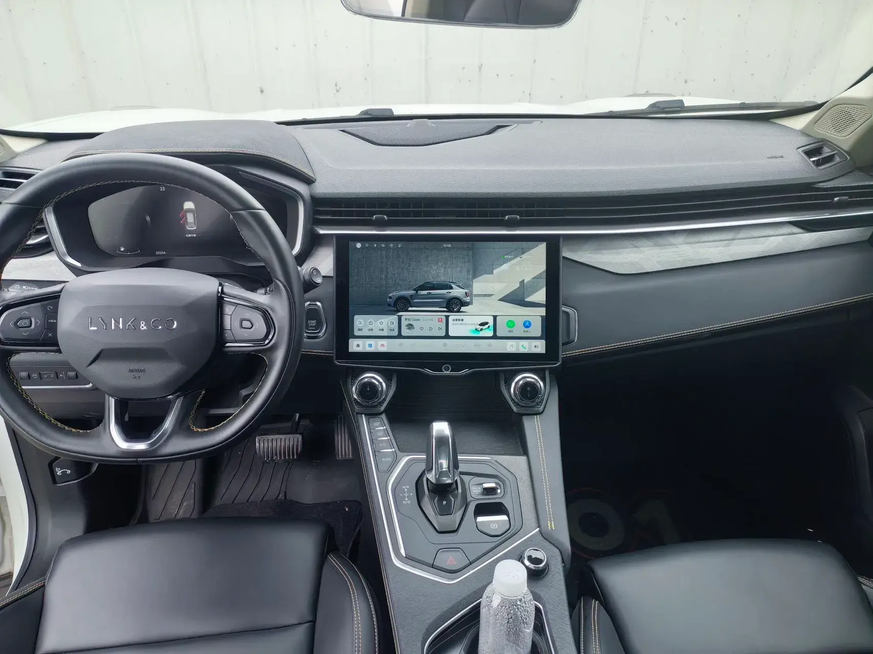 2023 LYNK&CO 01 thumbnail 4