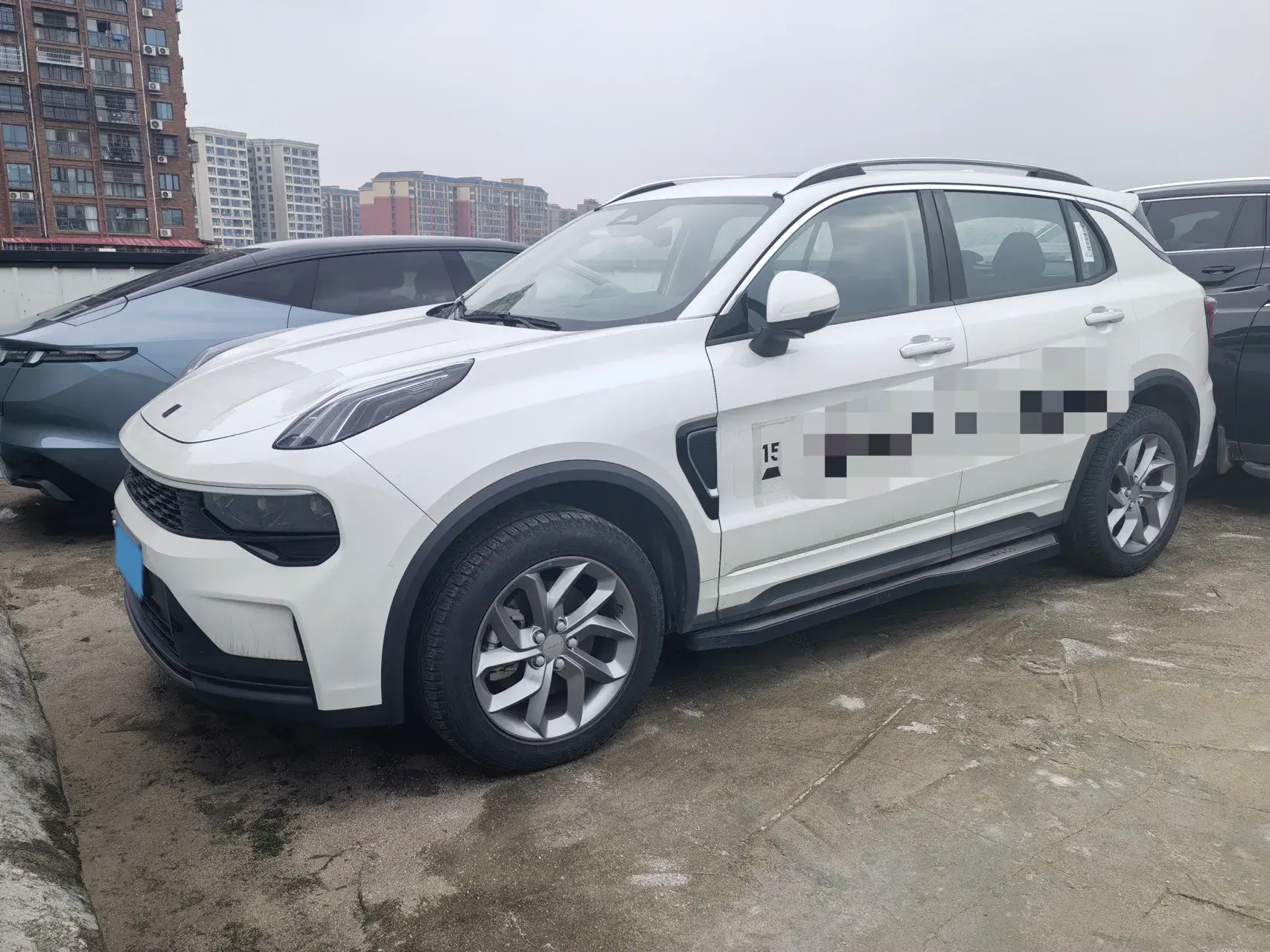 2023 LYNK&CO 01 view 1