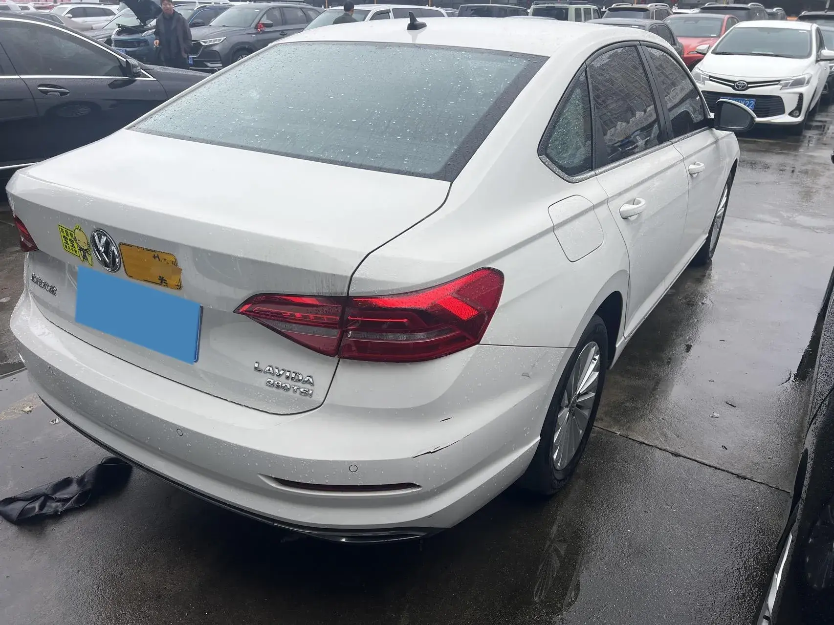 2018 VOLKSWAGEN LAVIDA thumbnail 4