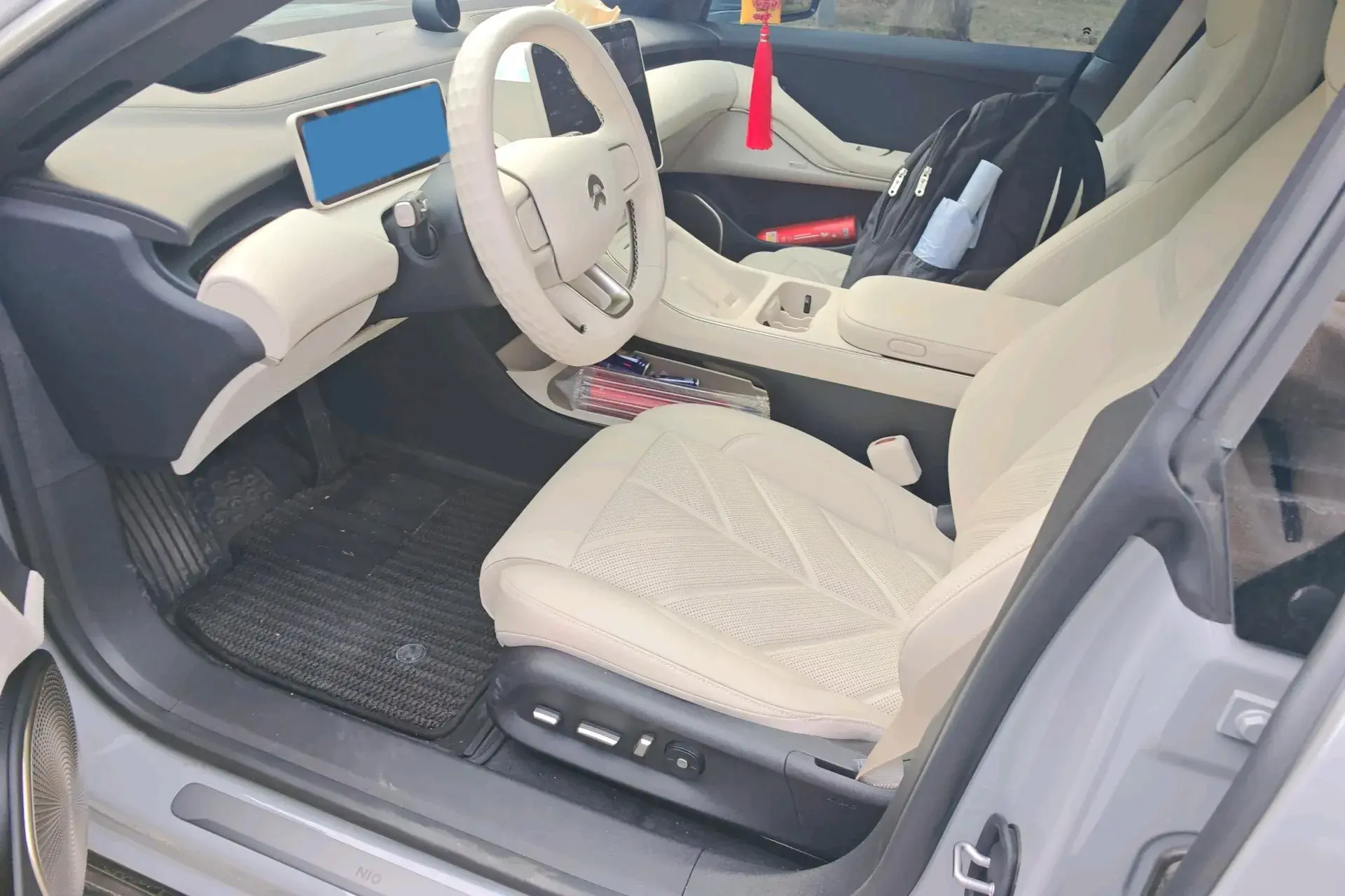 2025 NIO ET5T thumbnail 3