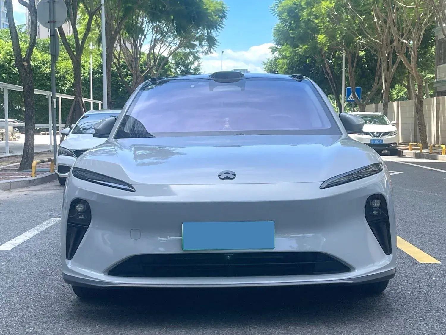 2022 NIO ET5 thumbnail 2