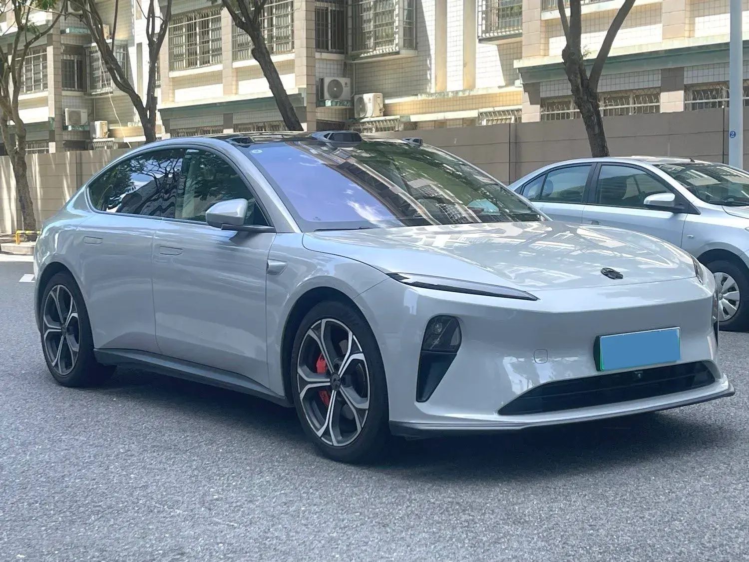 2022 NIO ET5 thumbnail 3