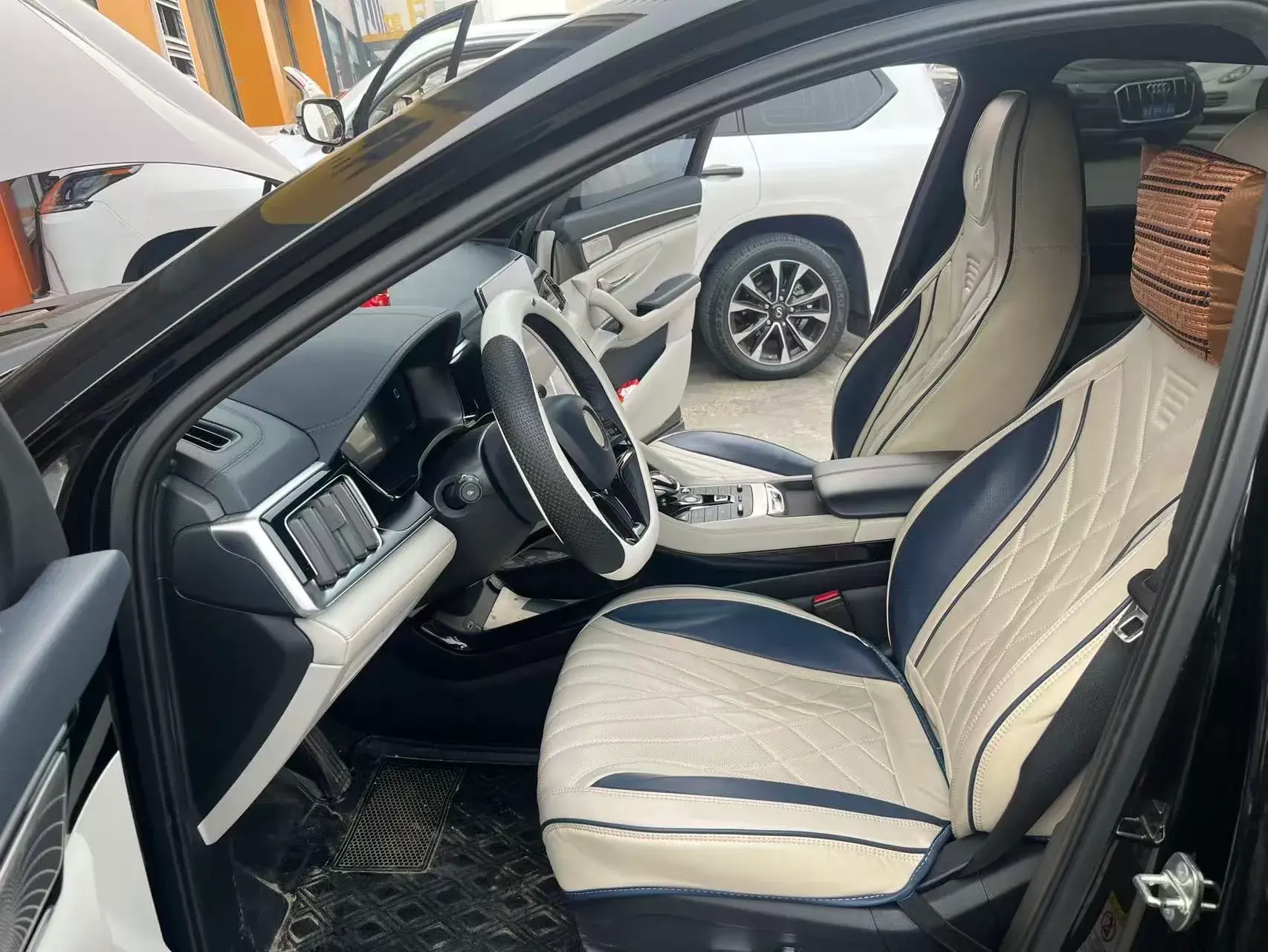 2023 BYD SONG thumbnail 4