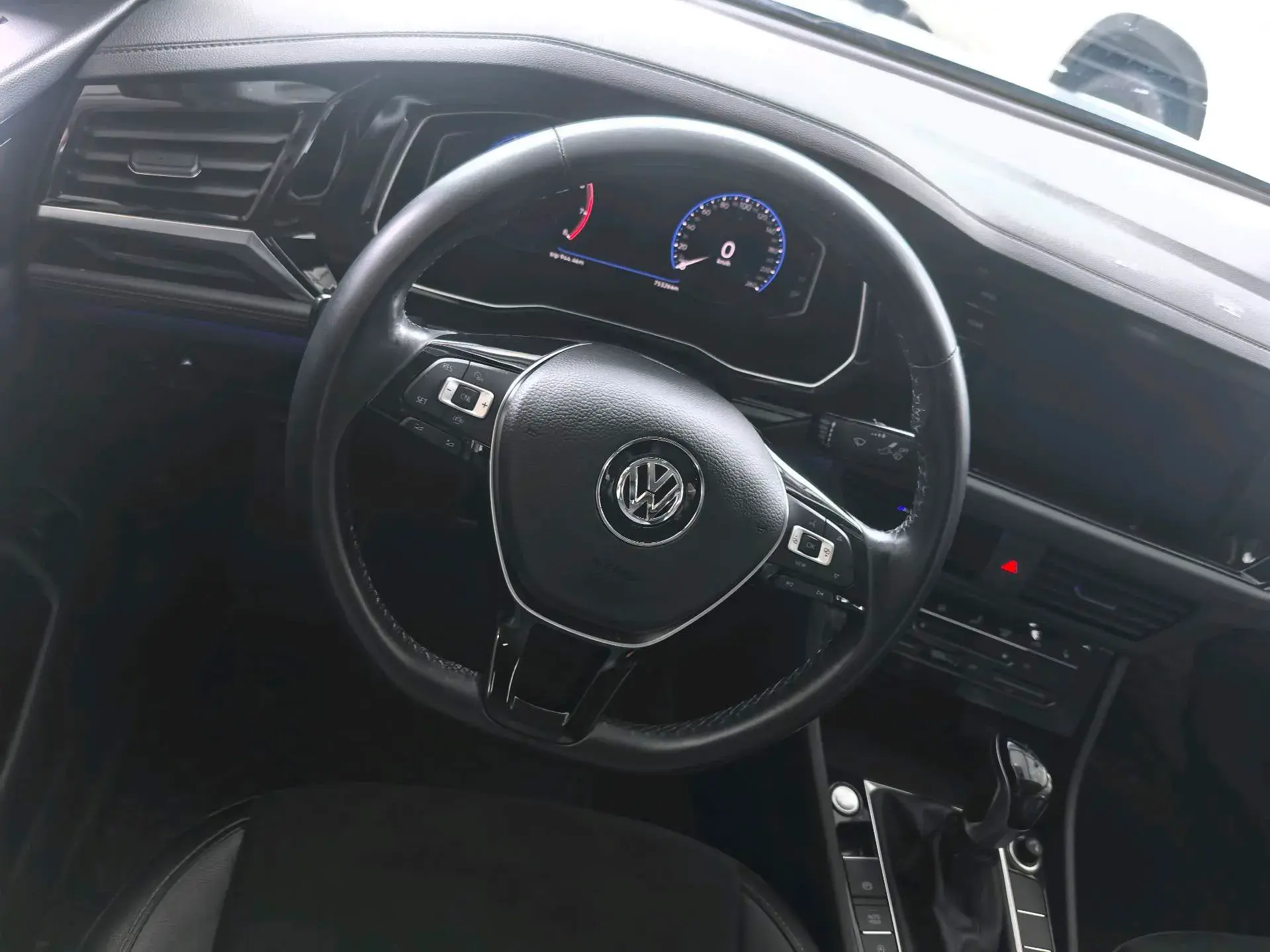 2021 VOLKSWAGEN SAGITAR thumbnail 3