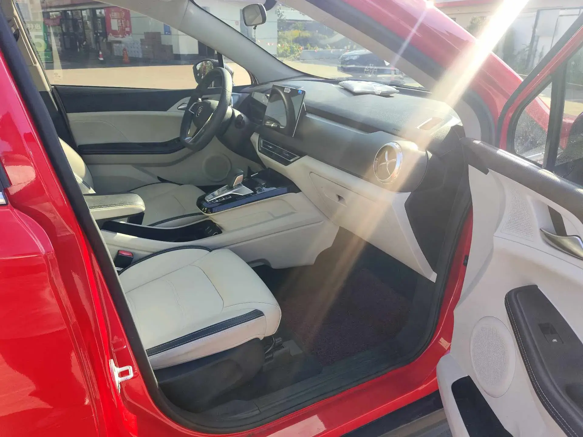 2021 BYD YUAN thumbnail 2