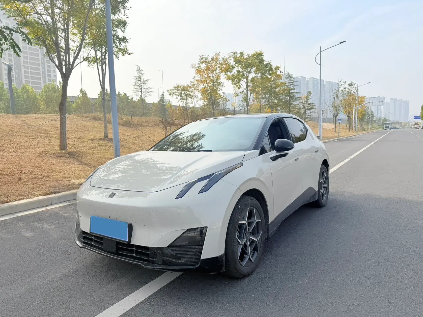 2025 LYNK&CO Z20 view 1