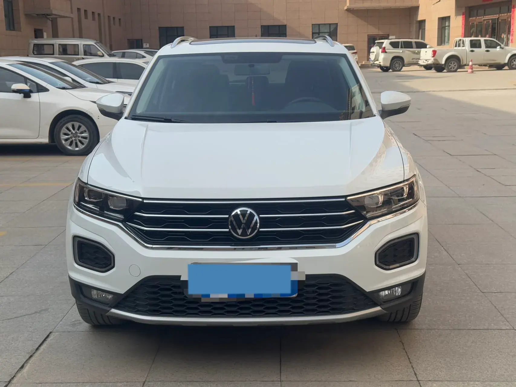 2022 VOLKSWAGEN T-ROC thumbnail 2