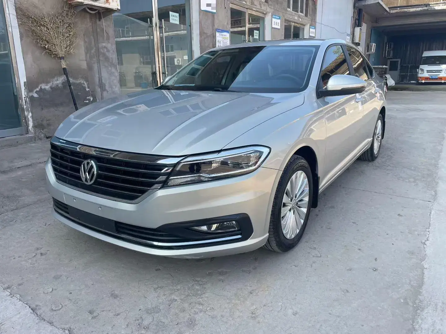2019 VOLKSWAGEN LAVIDA view 1