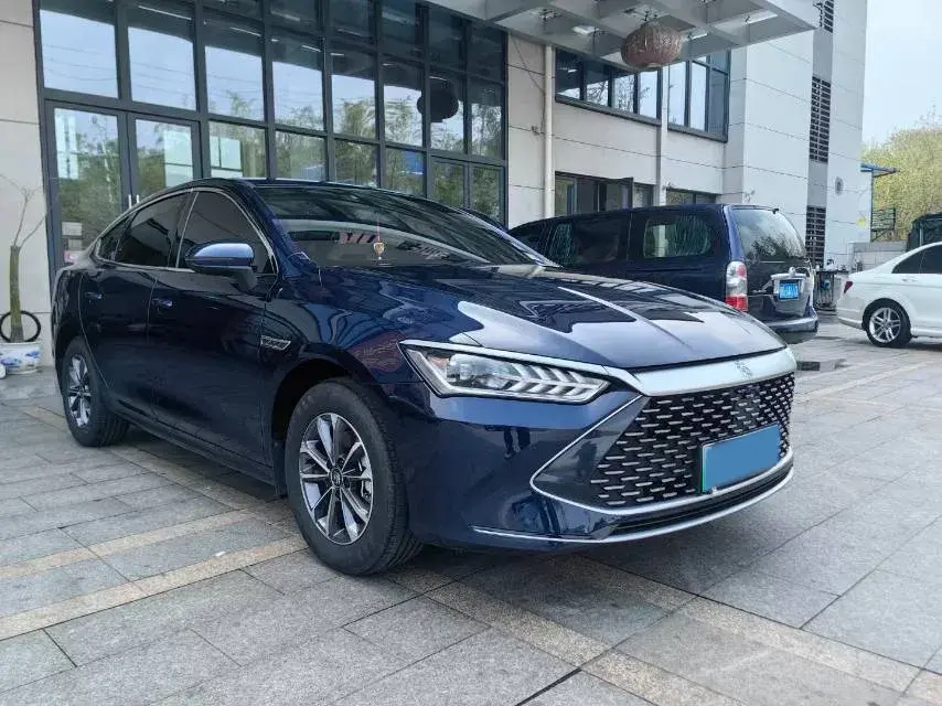 2023 BYD QIN thumbnail 3