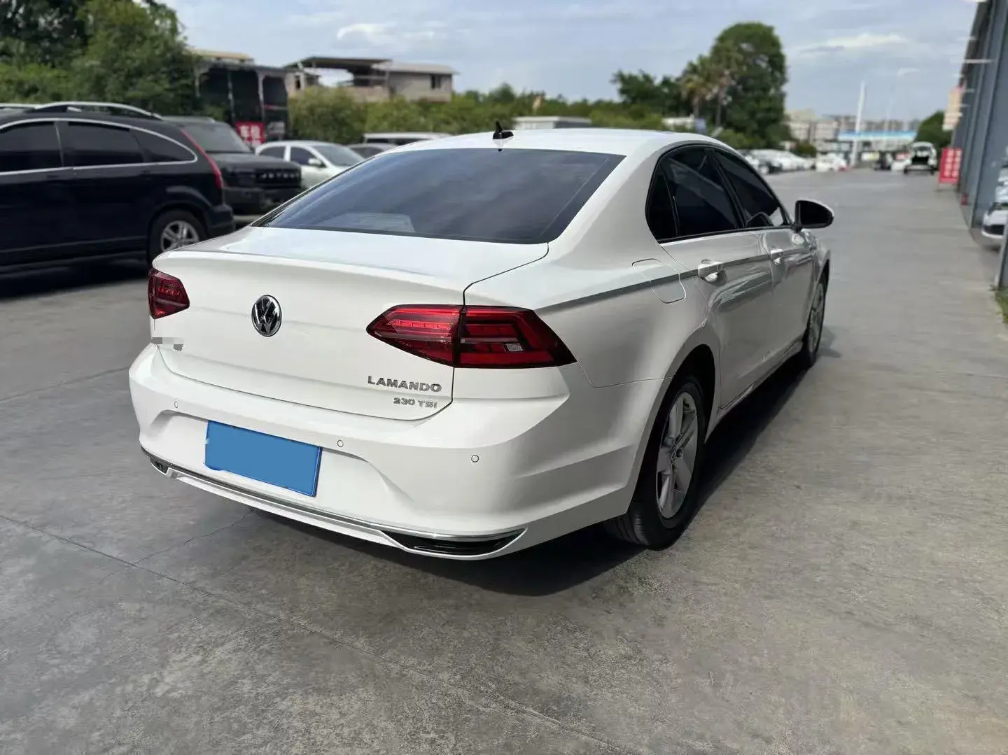 2019 VOLKSWAGEN LAMANDO thumbnail 3