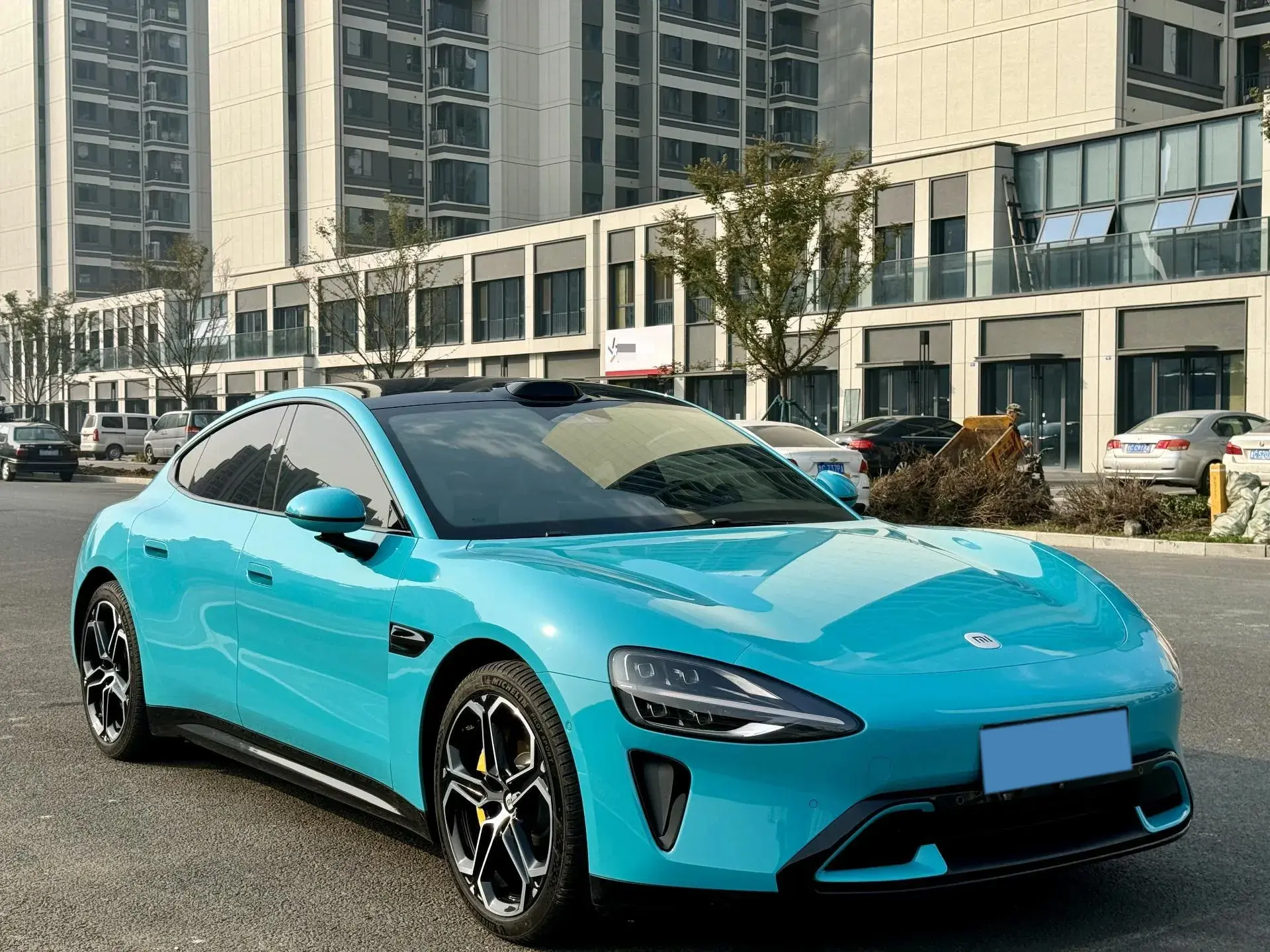 2024 MI SU7 thumbnail 3