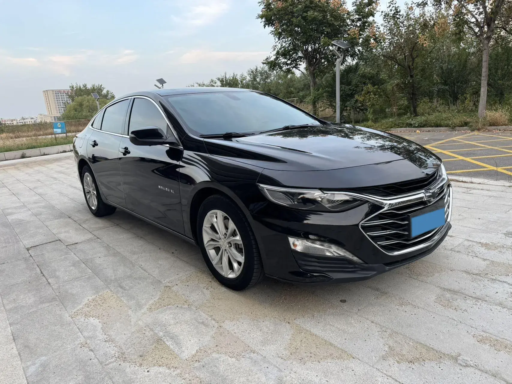 2021 CHEVROLET MALIBU thumbnail 3