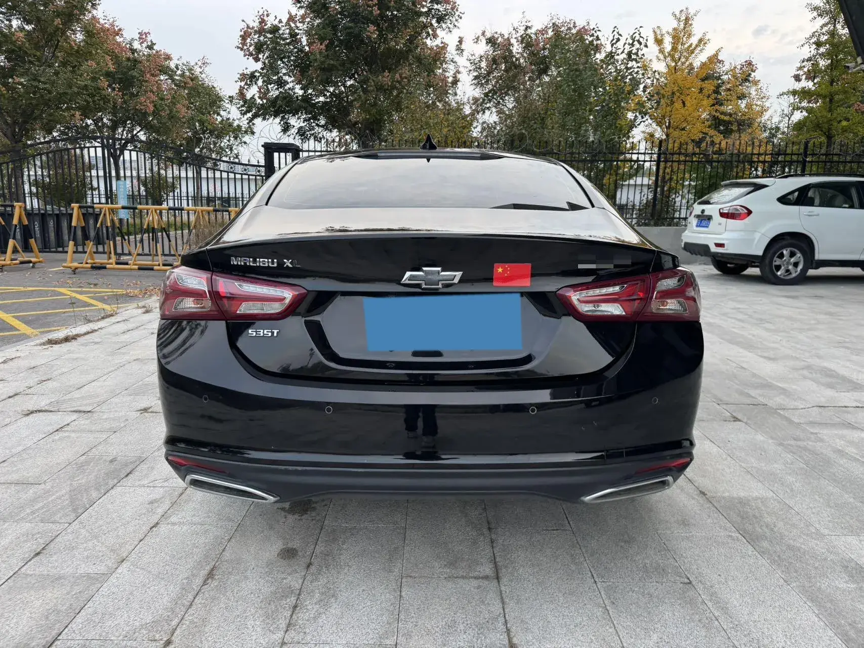 2021 CHEVROLET MALIBU thumbnail 4