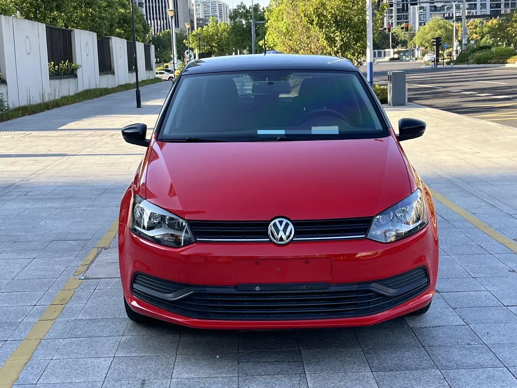 2018 VOLKSWAGEN POLO thumbnail 2