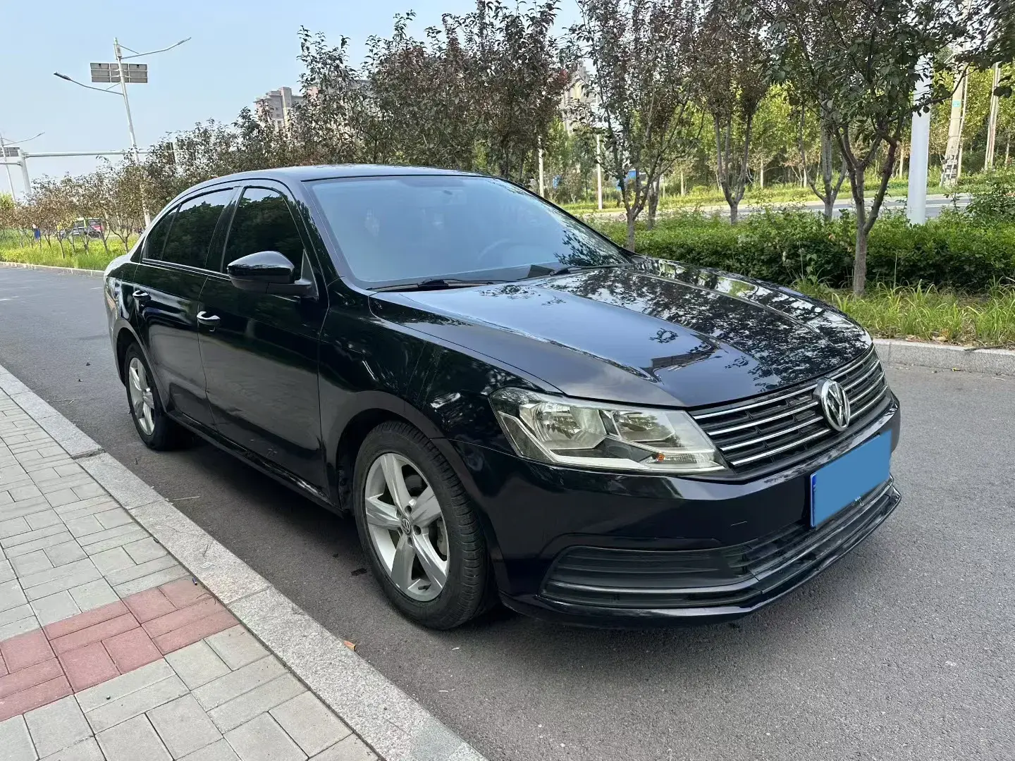 2017 VOLKSWAGEN LAVIDA thumbnail 2