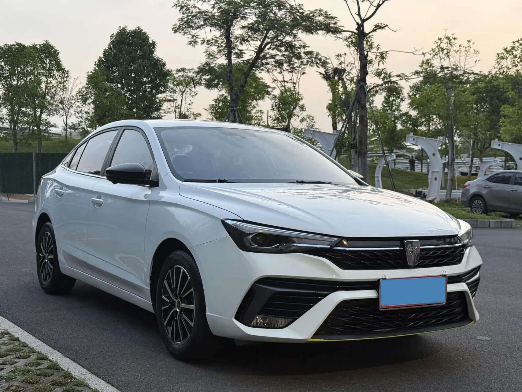 2021 ROEWE I5 thumbnail 3