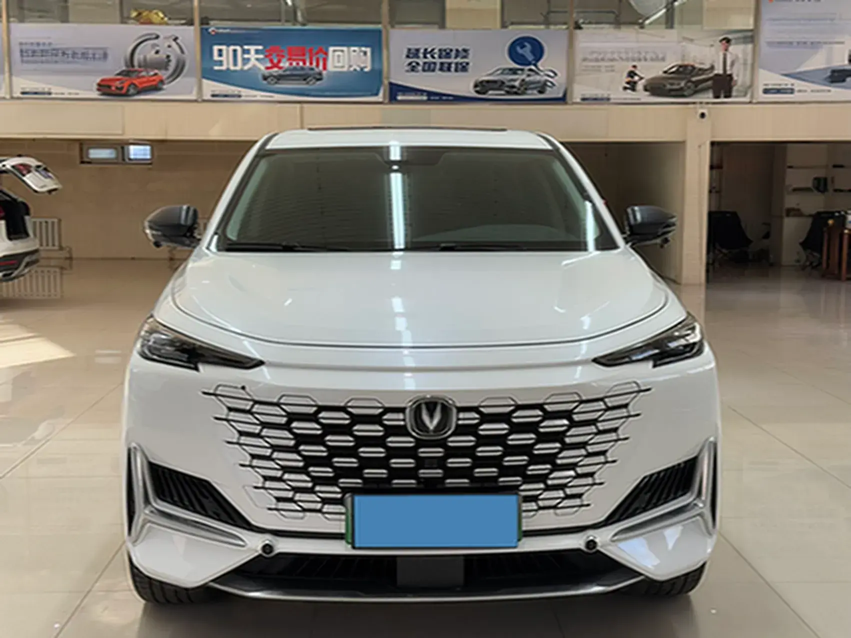 2022 CHANGAN UNI-K thumbnail 2