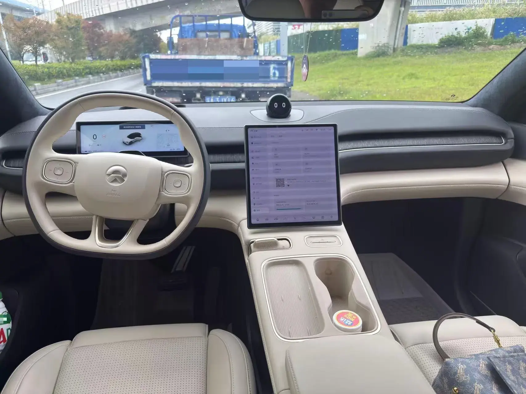 2024 NIO ES6 thumbnail 3