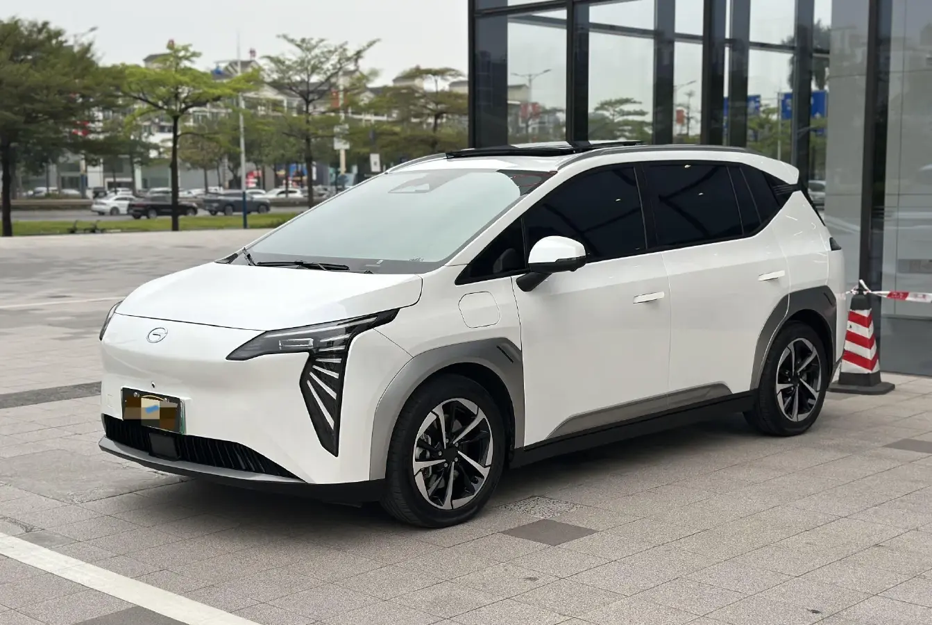 2024 Aion Y BEV 61.7KWH