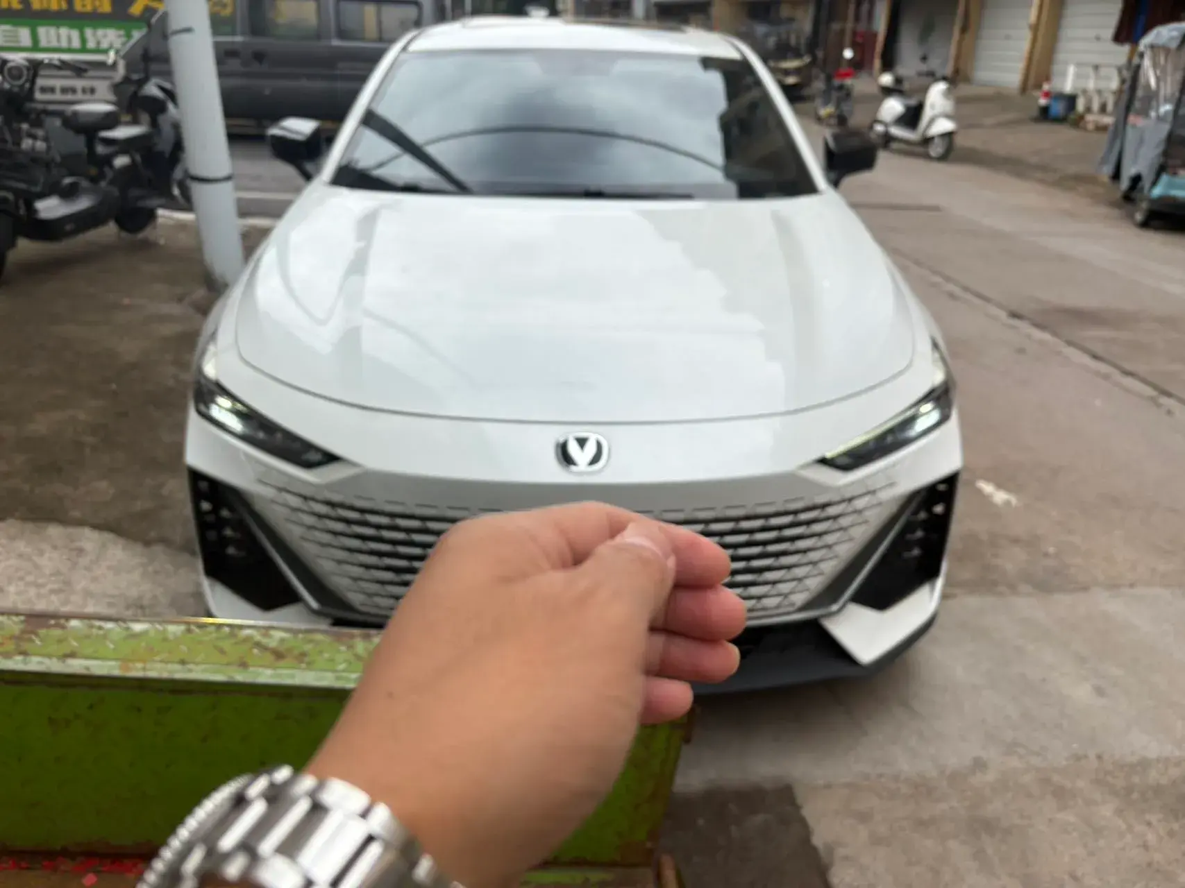 2022 CHANGAN UNI-V thumbnail 2